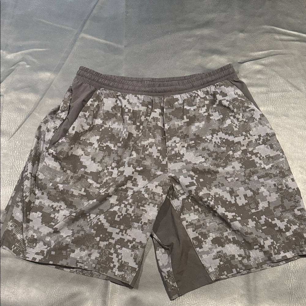 Lululemon Athletica Camo Black and Gray Pacebreaker shorts